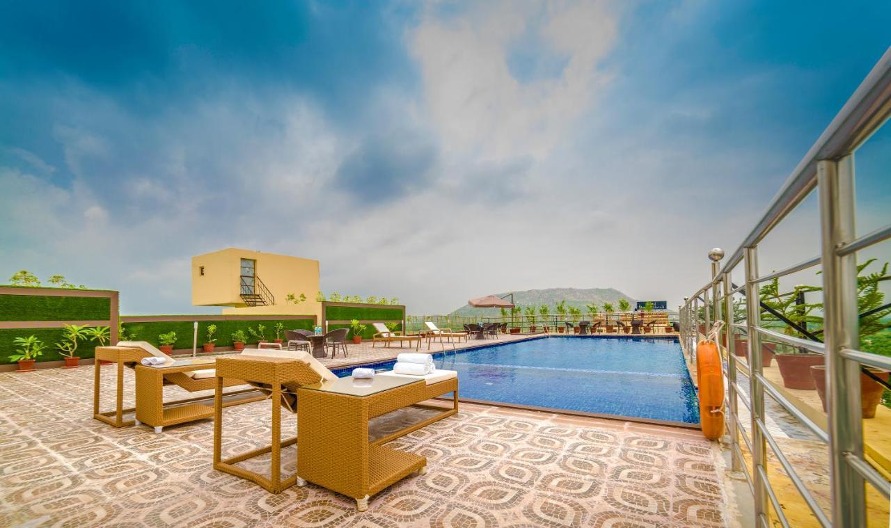 Clarion Inn Jaipur Kukas Buitenkant foto