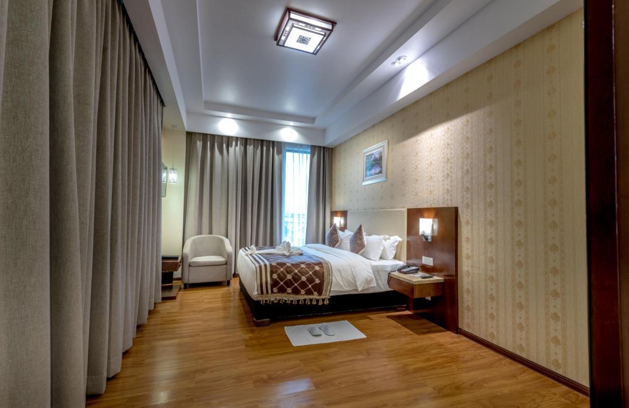 Clarion Inn Jaipur Kukas Buitenkant foto