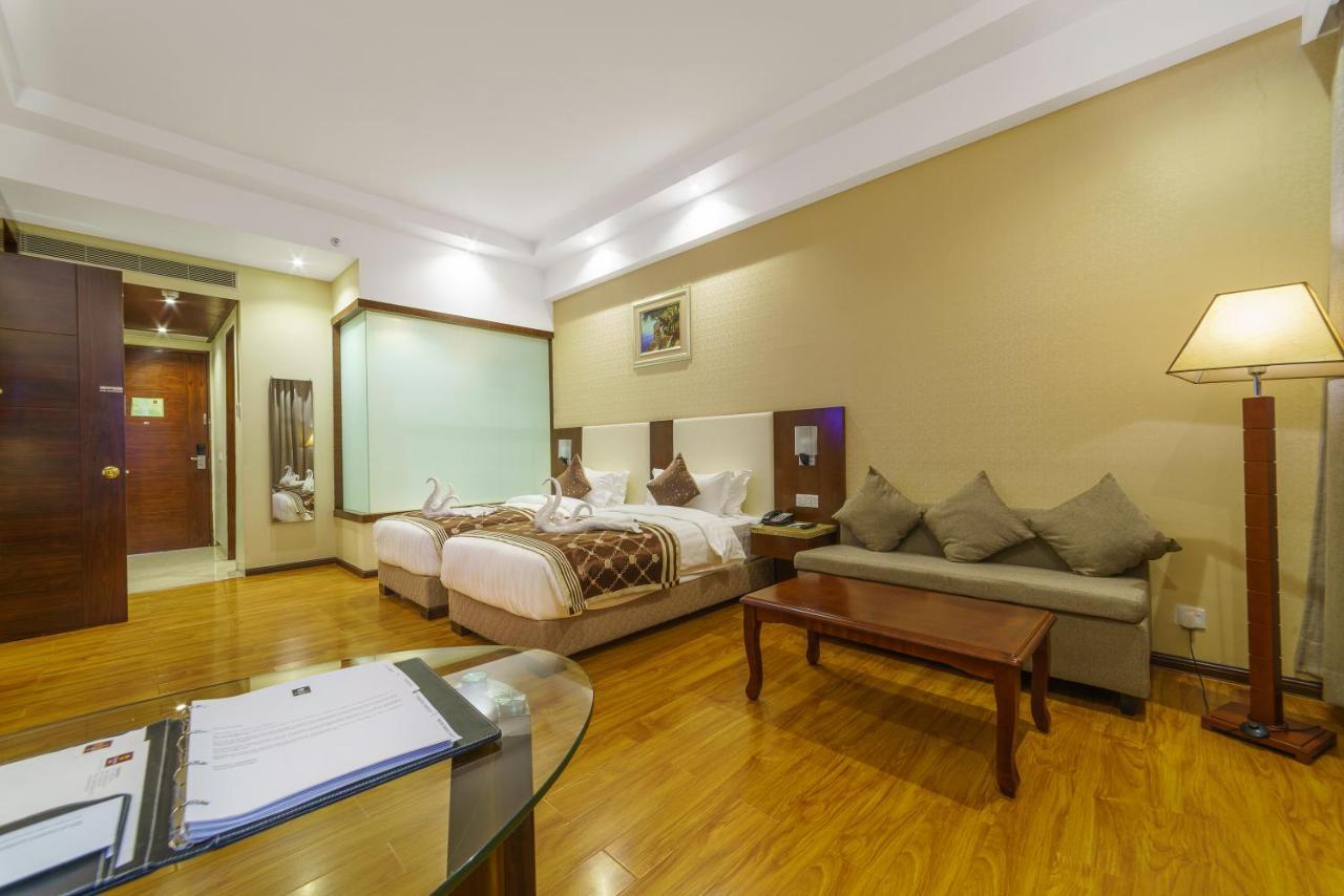 Clarion Inn Jaipur Kukas Buitenkant foto