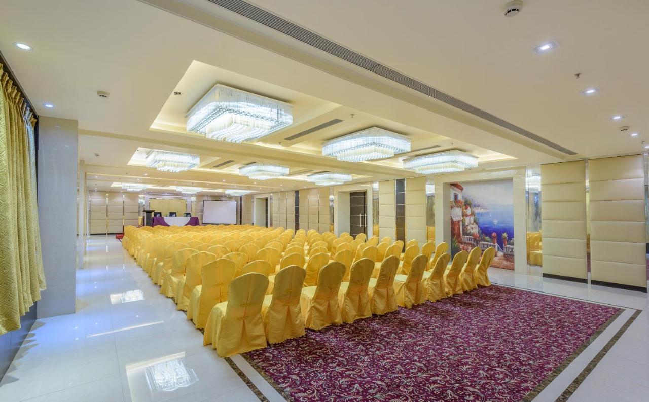 Clarion Inn Jaipur Kukas Buitenkant foto