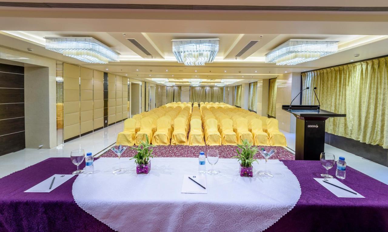 Clarion Inn Jaipur Kukas Buitenkant foto