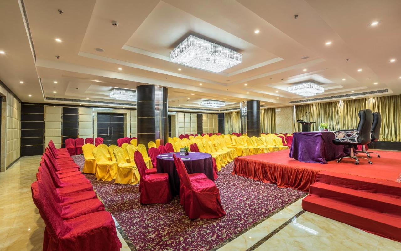Clarion Inn Jaipur Kukas Buitenkant foto