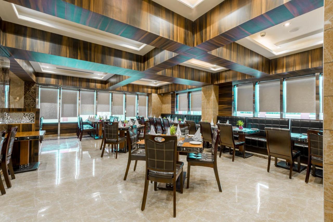 Clarion Inn Jaipur Kukas Buitenkant foto