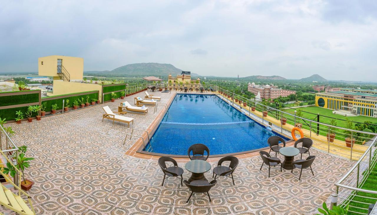 Clarion Inn Jaipur Kukas Buitenkant foto